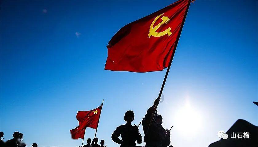 笑疯!董宇辉和鹏鹏开启相声模式,压根不讲货,董董拼命往回拉